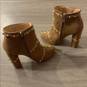 Cape robbin spike heeled booties!
